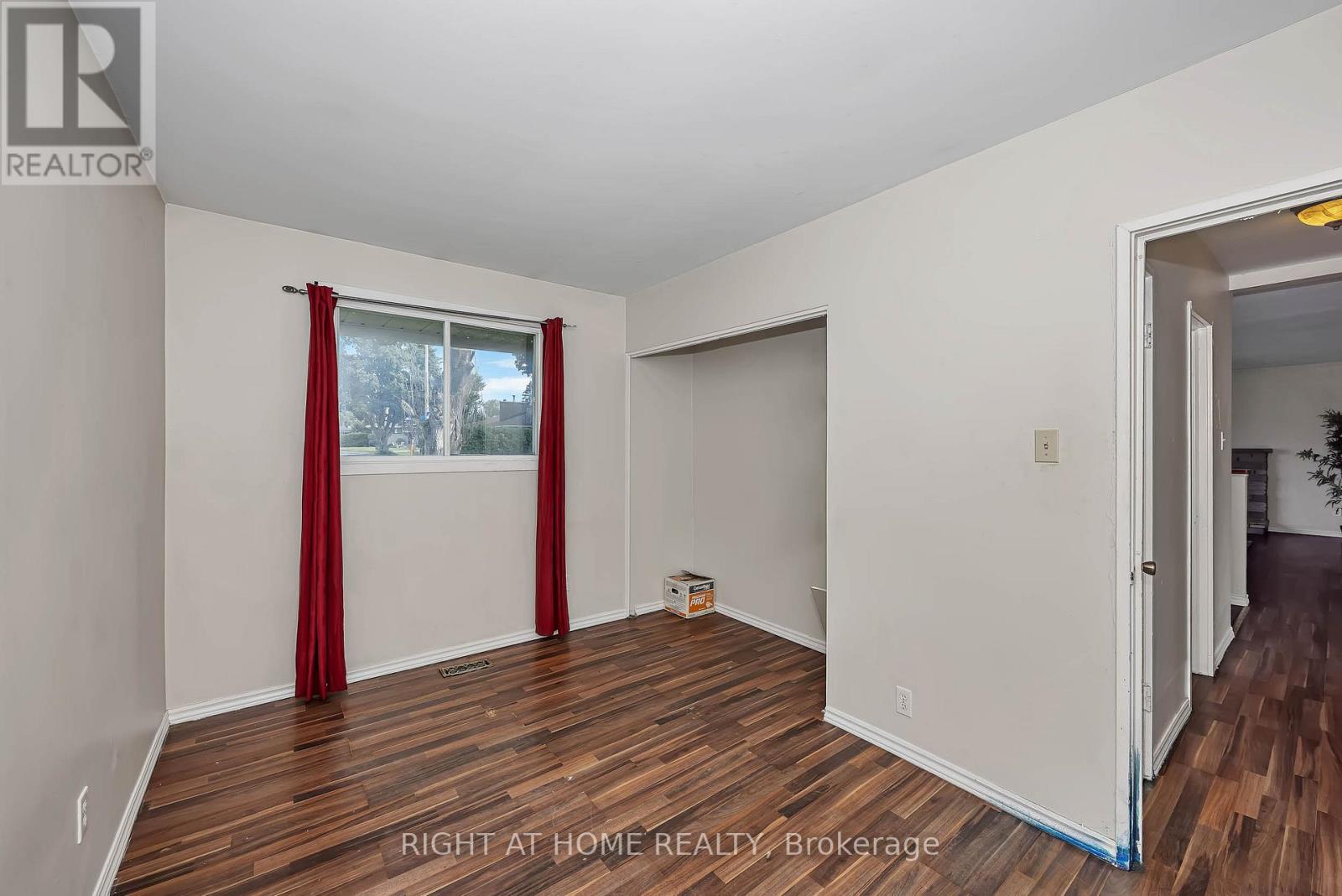 24 Largo Crescent South — photo 18