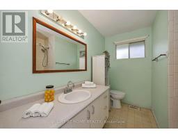 24 Largo Crescent S, Ottawa, ON K2G3C7 Photo 20