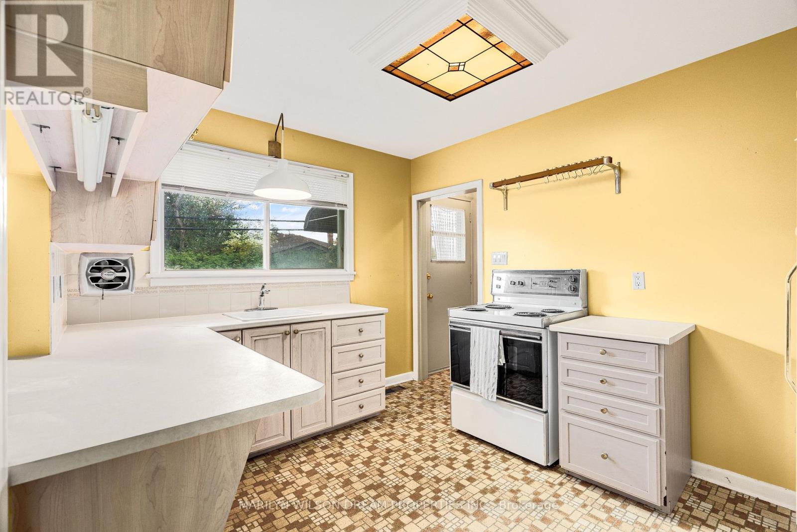 742 Cork Street — photo 10