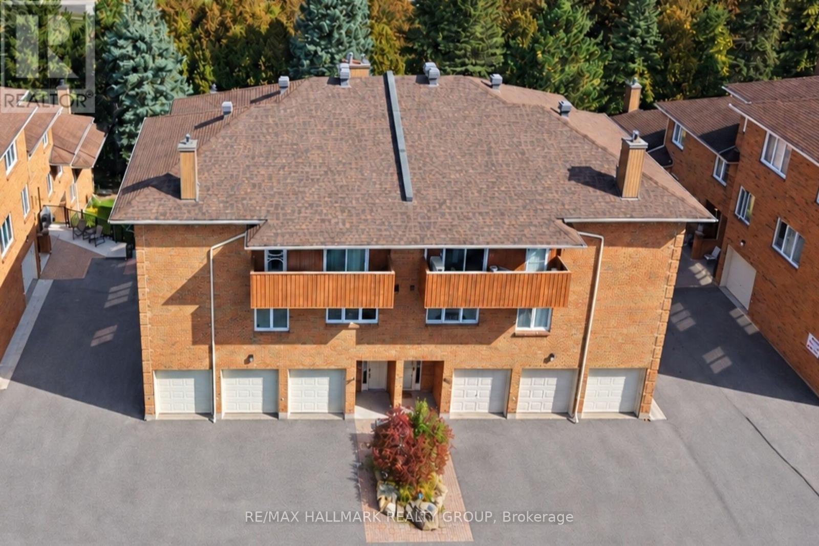 207 Stratas Court — photo 32