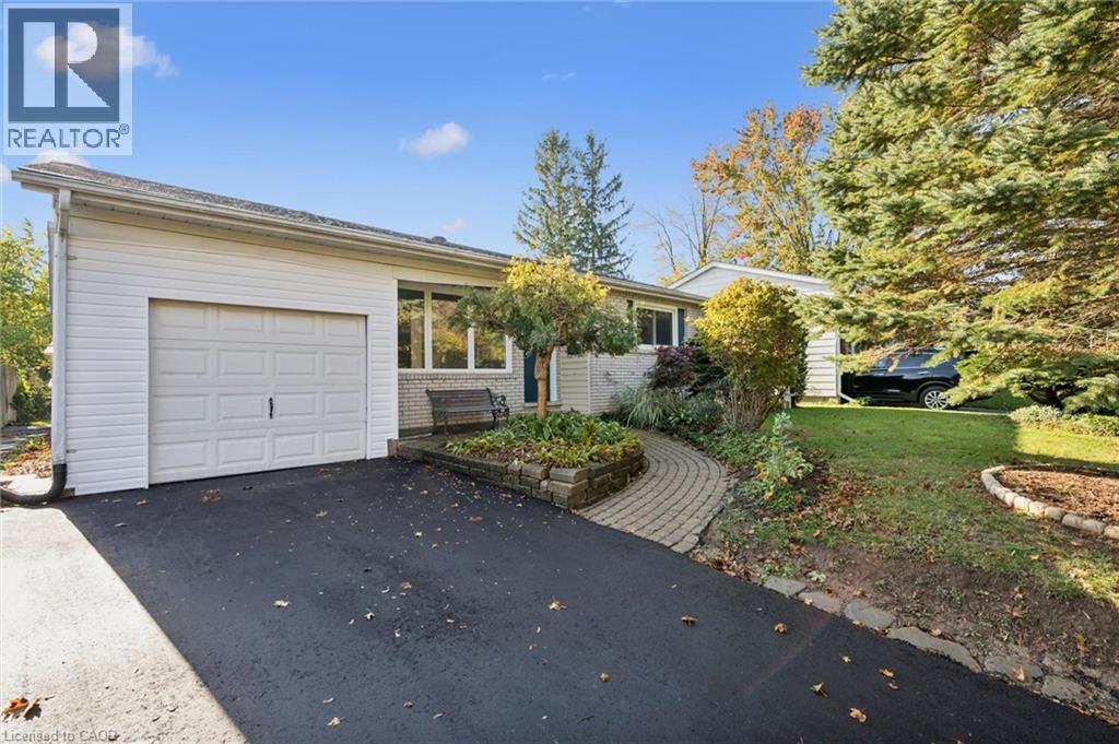 259 THORNCREST Drive - 1