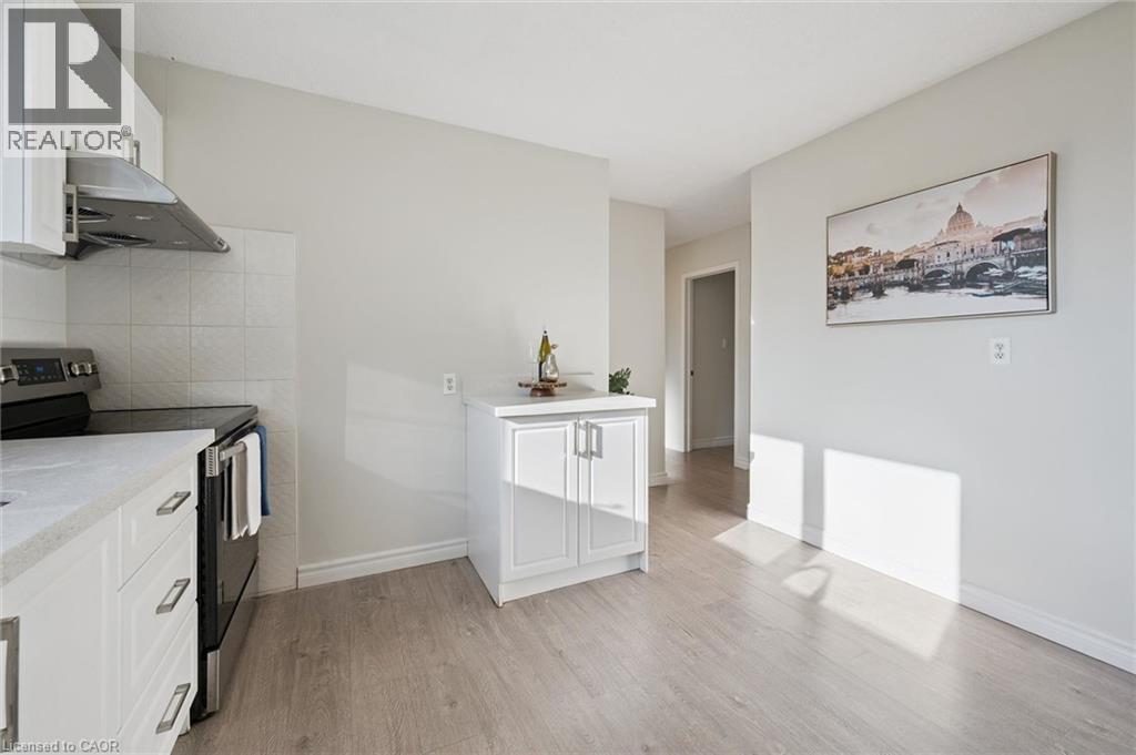 259 THORNCREST Drive - 23