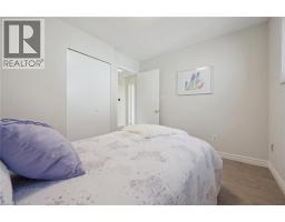 259 Thorncrest Drive, Waterloo, ON N2L4L2 Photo 15