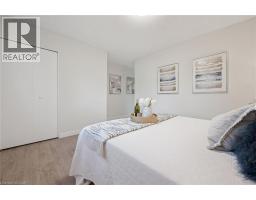 259 Thorncrest Drive, Waterloo, ON N2L4L2 Photo 18