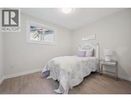259 Thorncrest Drive, Waterloo, ON N2L4L2 Photo 14