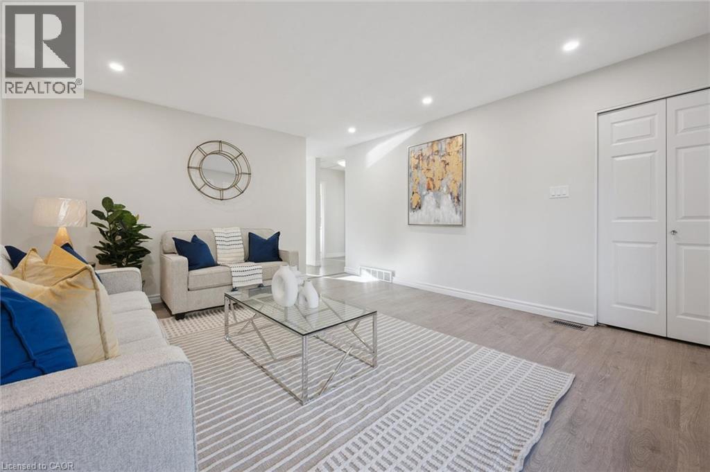259 THORNCREST Drive - 10