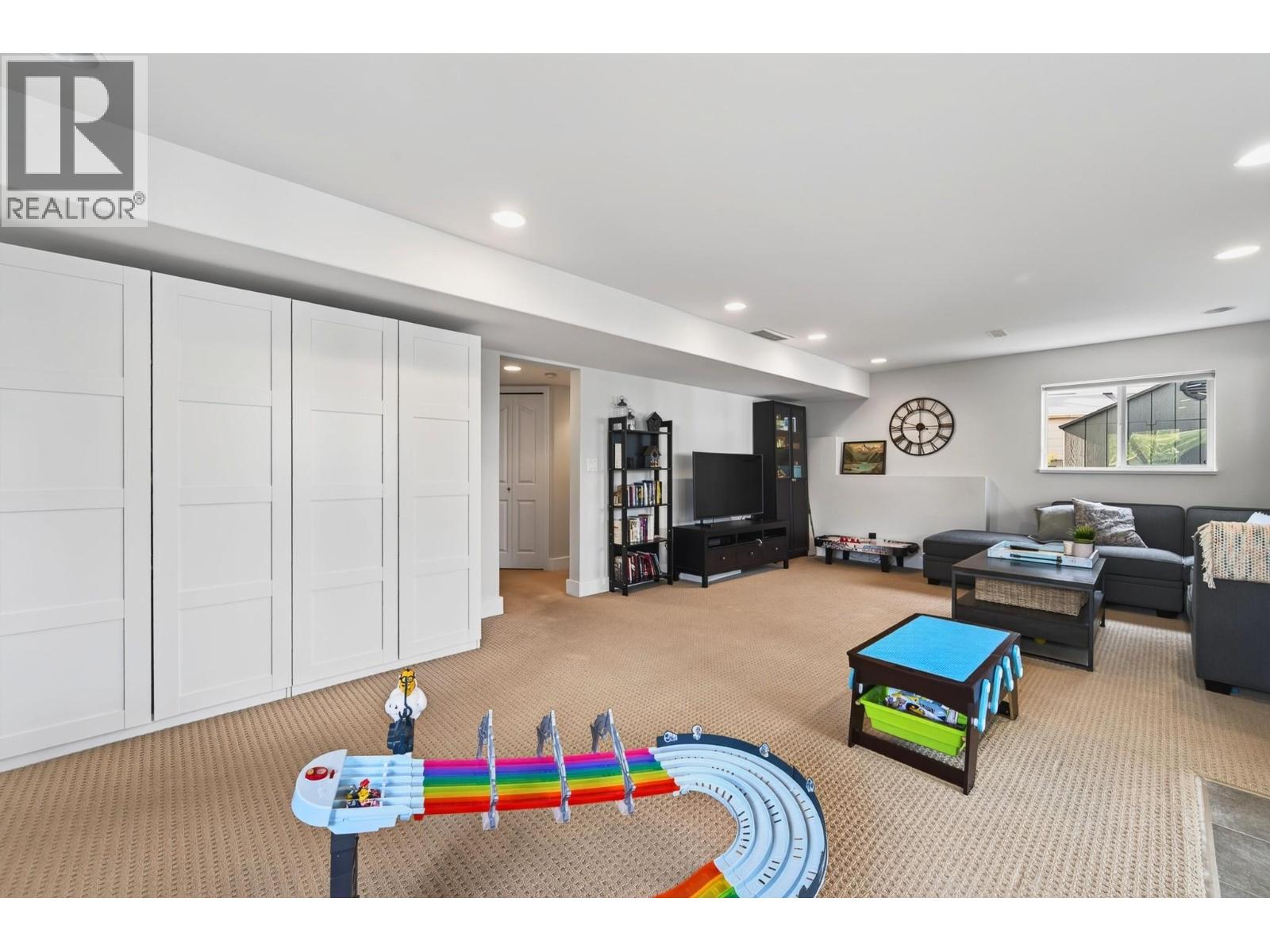 845 BRAMBLE Place - 32