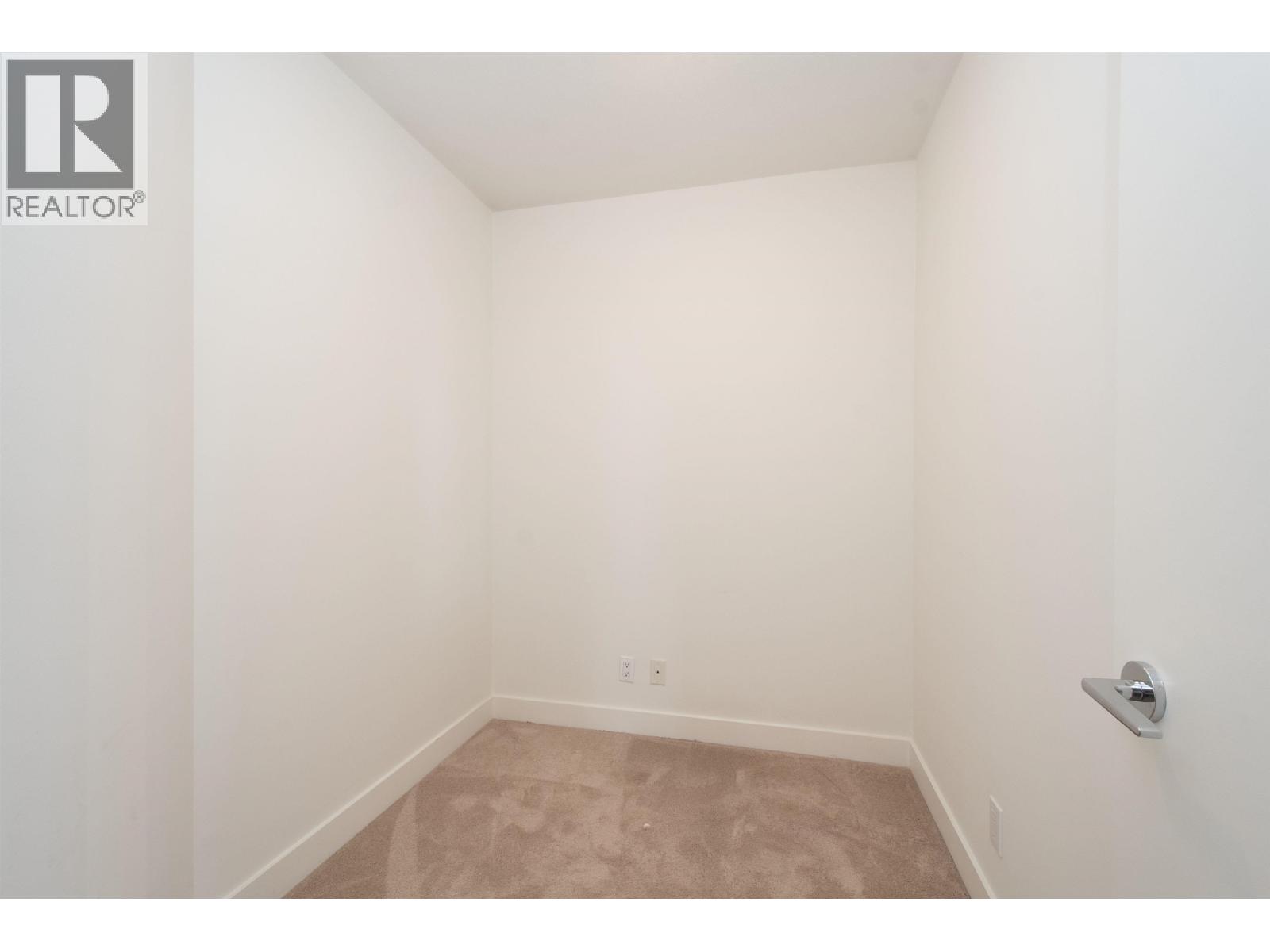 Photo of 712 175 W 1ST STREET 25