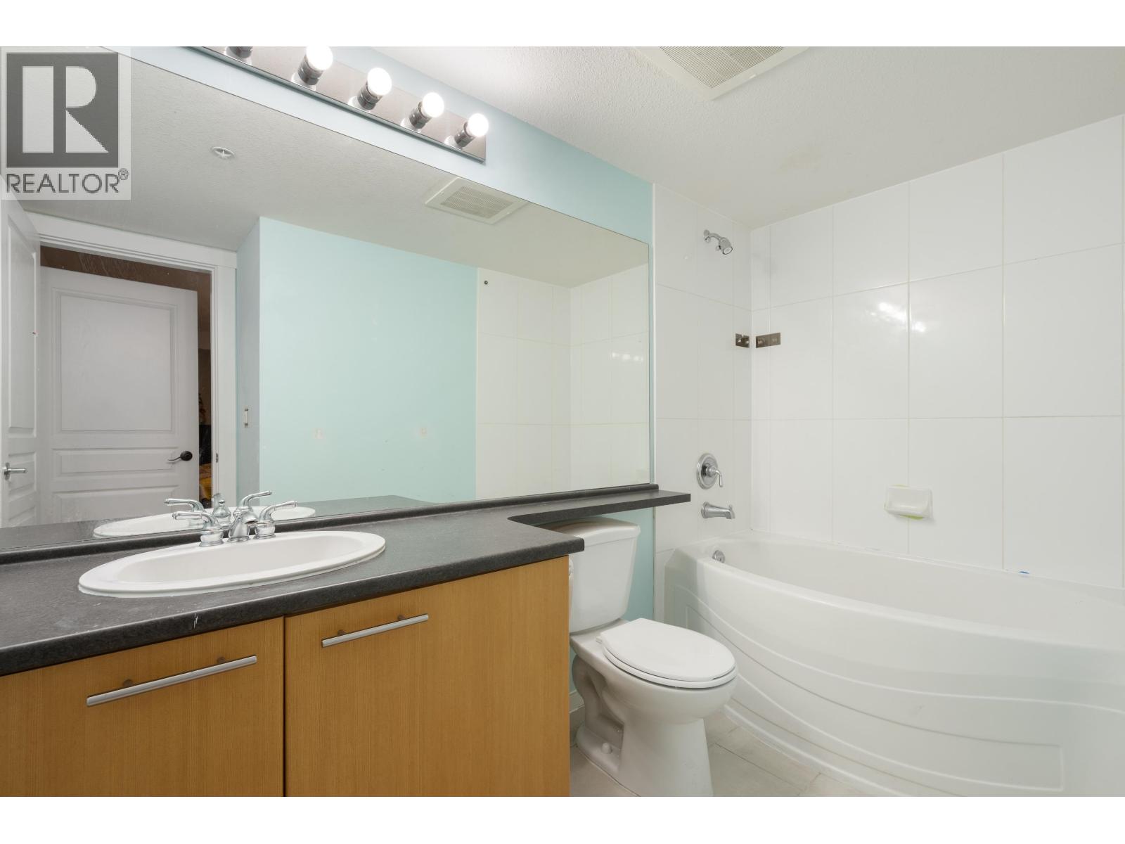 414 9319 UNIVERSITY CRESCENT, Burnaby - Image 1
