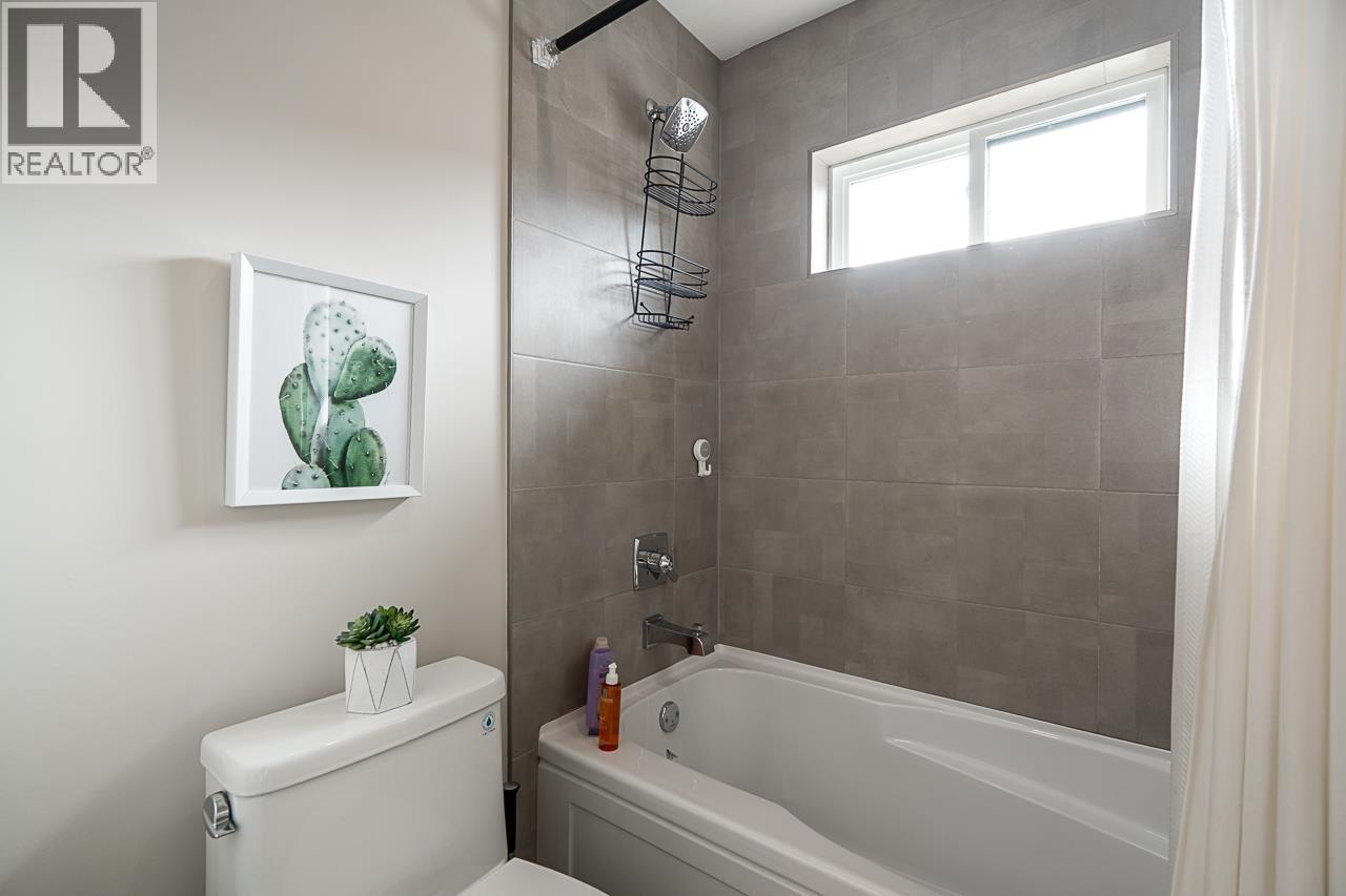 Photo of 1745 ENDERBY AVENUE 28