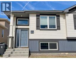 305 Coalbanks Boulevard W - photo 2