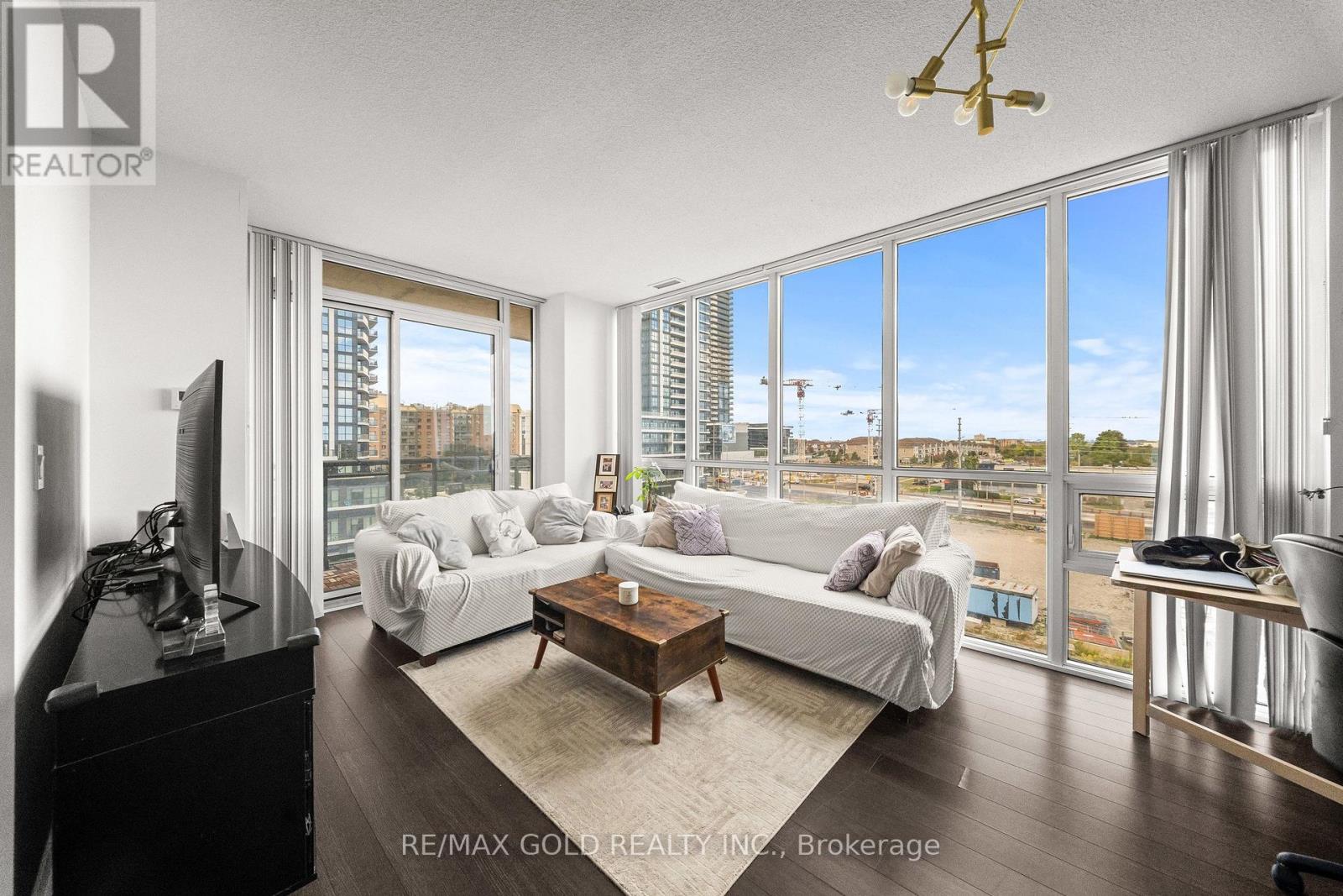 #602 5025 FOUR SPRINGS AVENUE - 12
