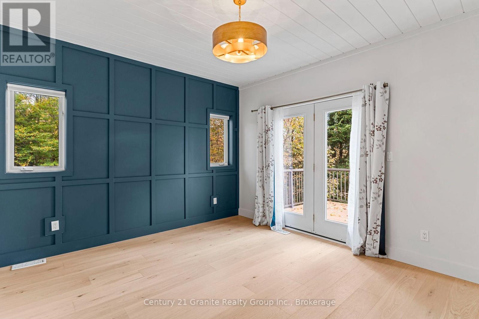 150 College Drive — photo 13