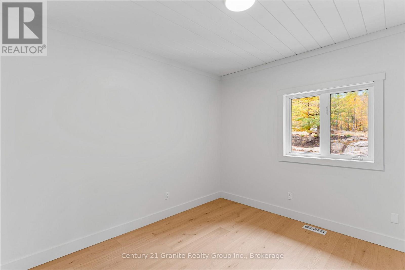 150 College Drive — photo 19