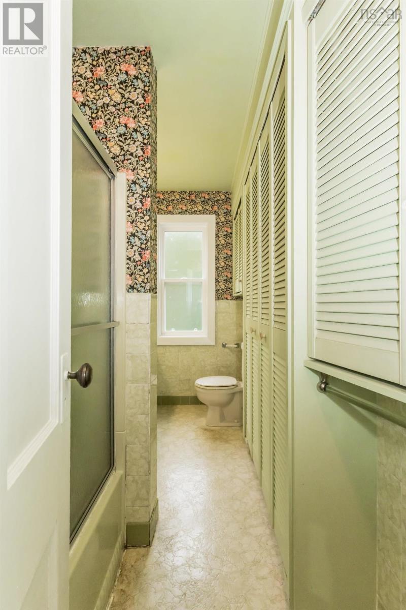 Property 27 of 33 of 29 Klondyke Street