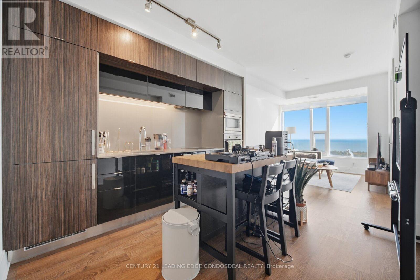 10 York Street — photo 12