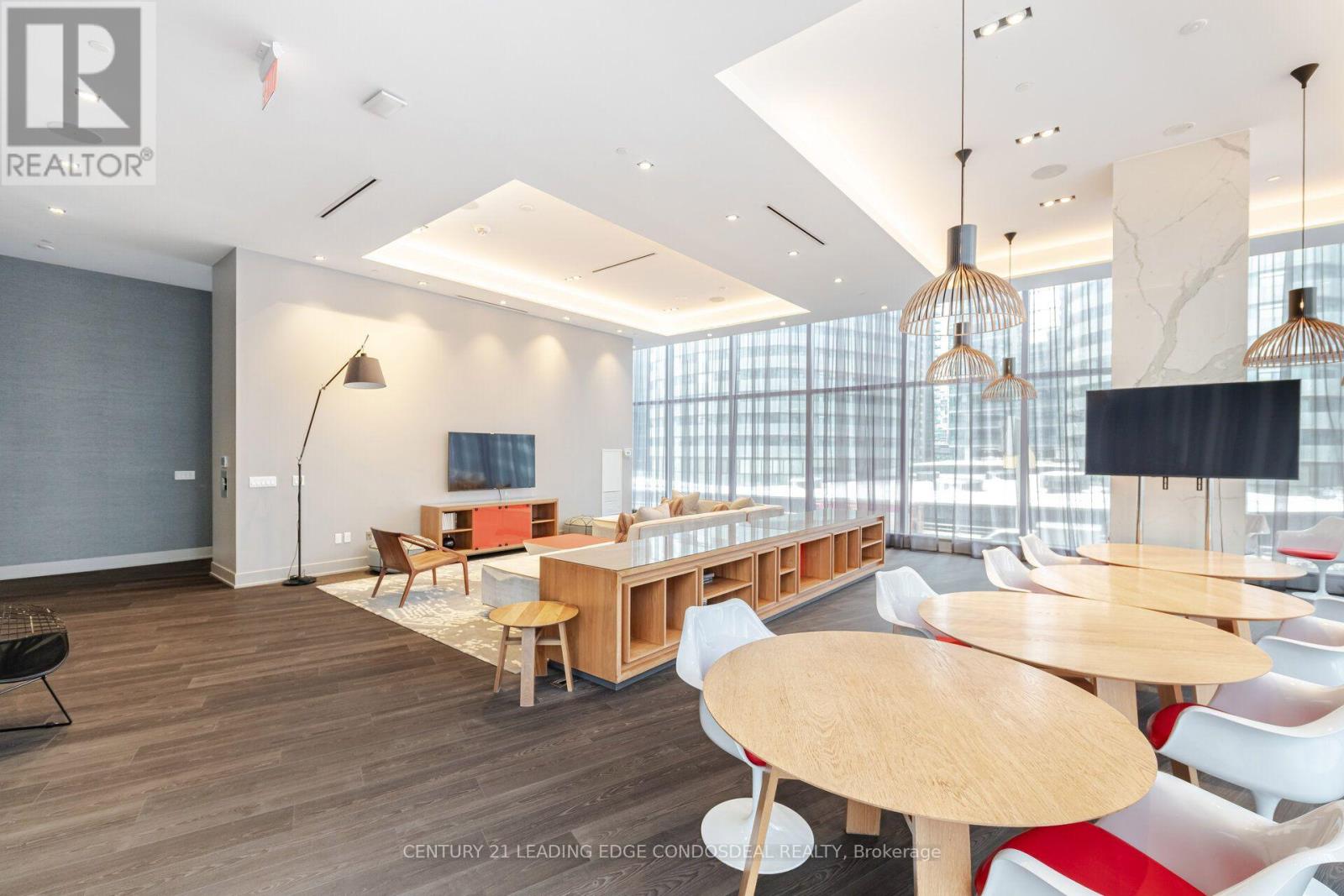 10 York Street — photo 35