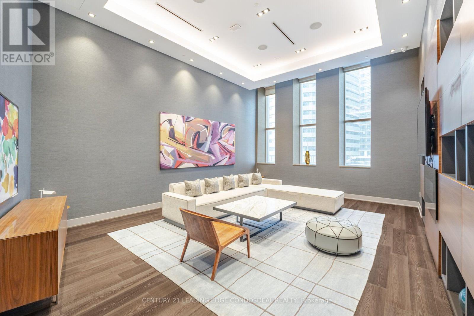10 York Street — photo 38