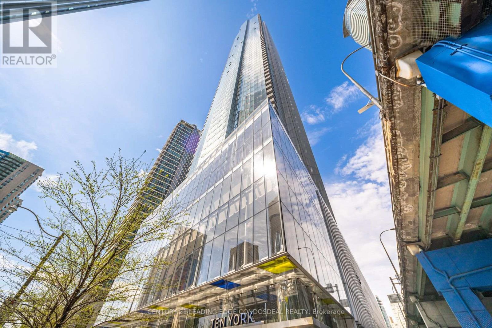 10 York Street — photo 40