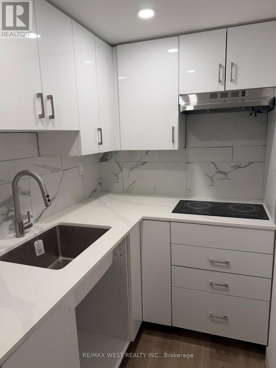 122 Green Gardens Boulevard — photo 29