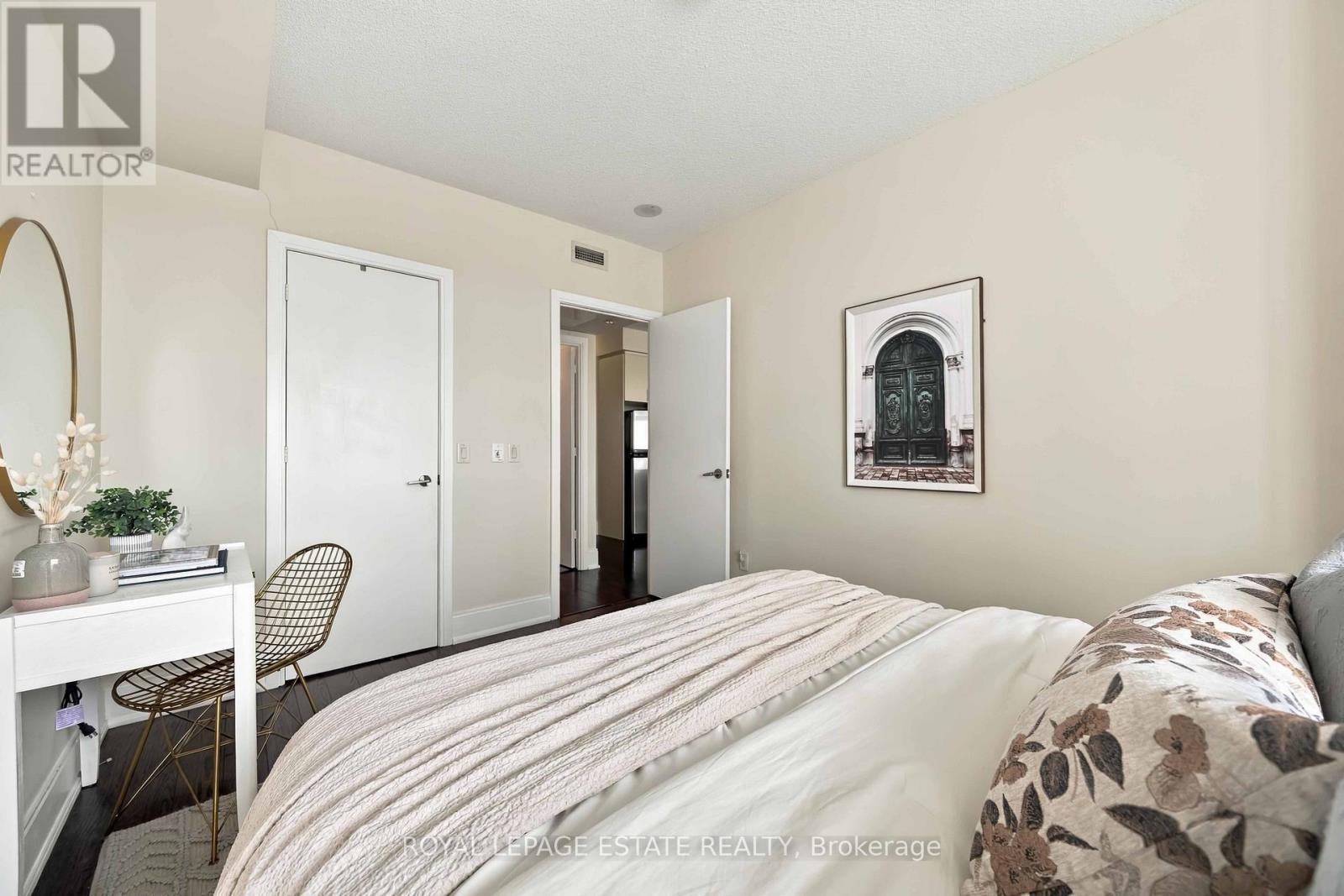 181 Wynford Drive — photo 16