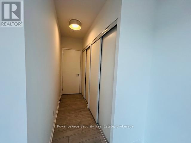 31 Tippett Road — photo 16