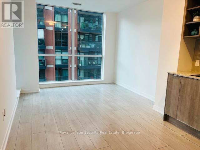 31 Tippett Road — photo 24