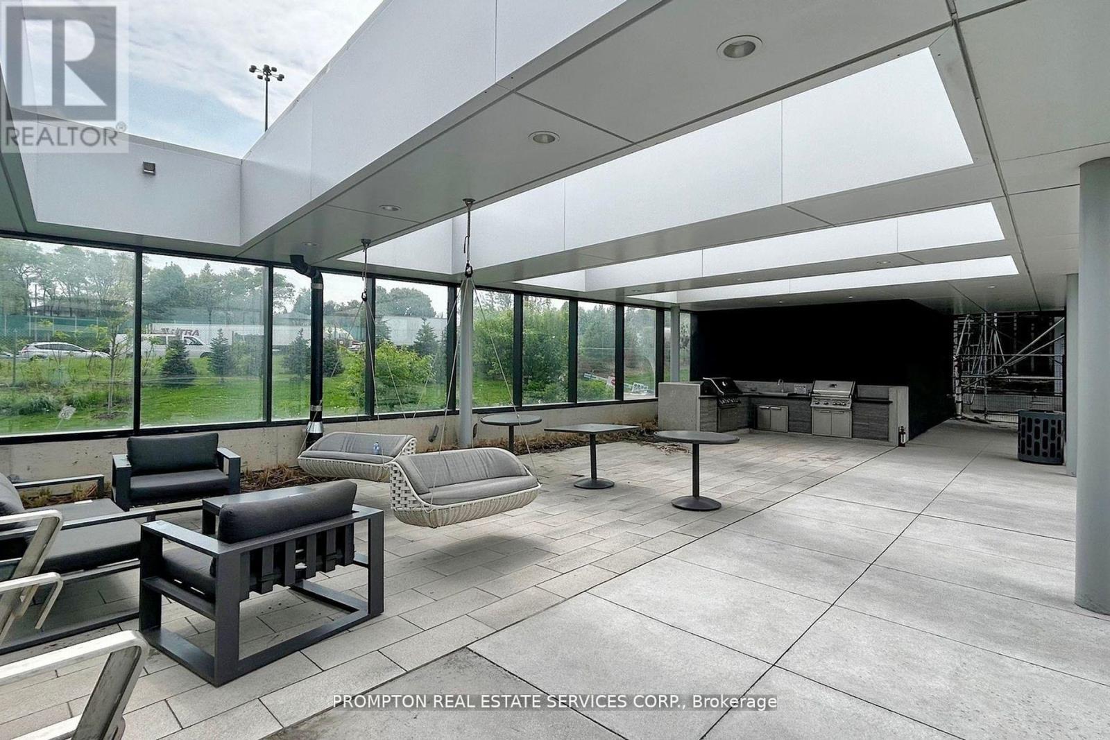 27 Mcmahon Drive — photo 23