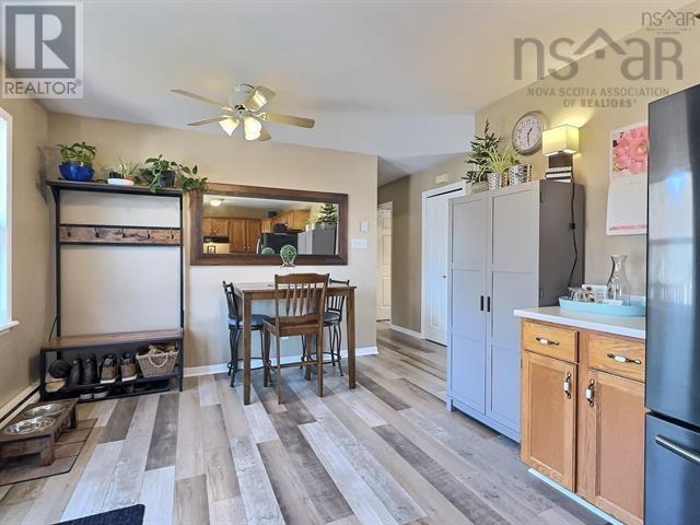 17 Menlow Court - 5
