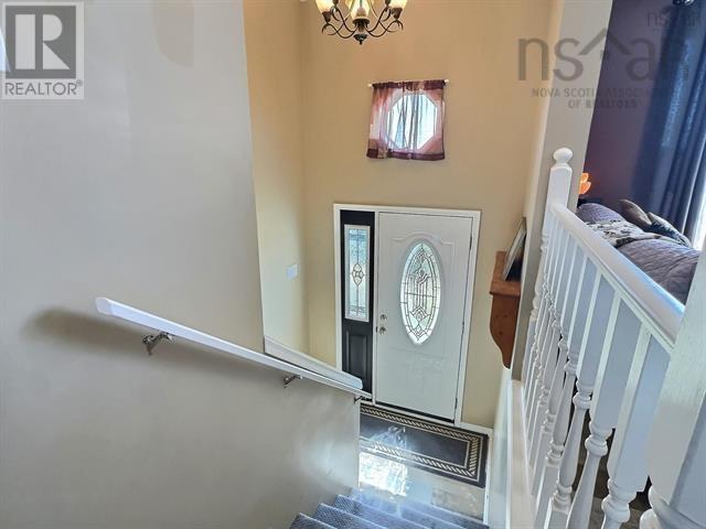 17 Menlow Court - 13