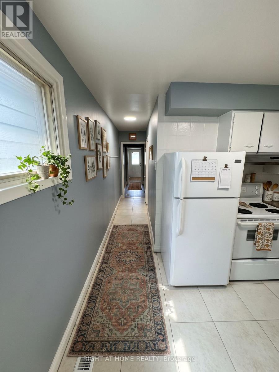 683 MORTIMER AVENUE - 13