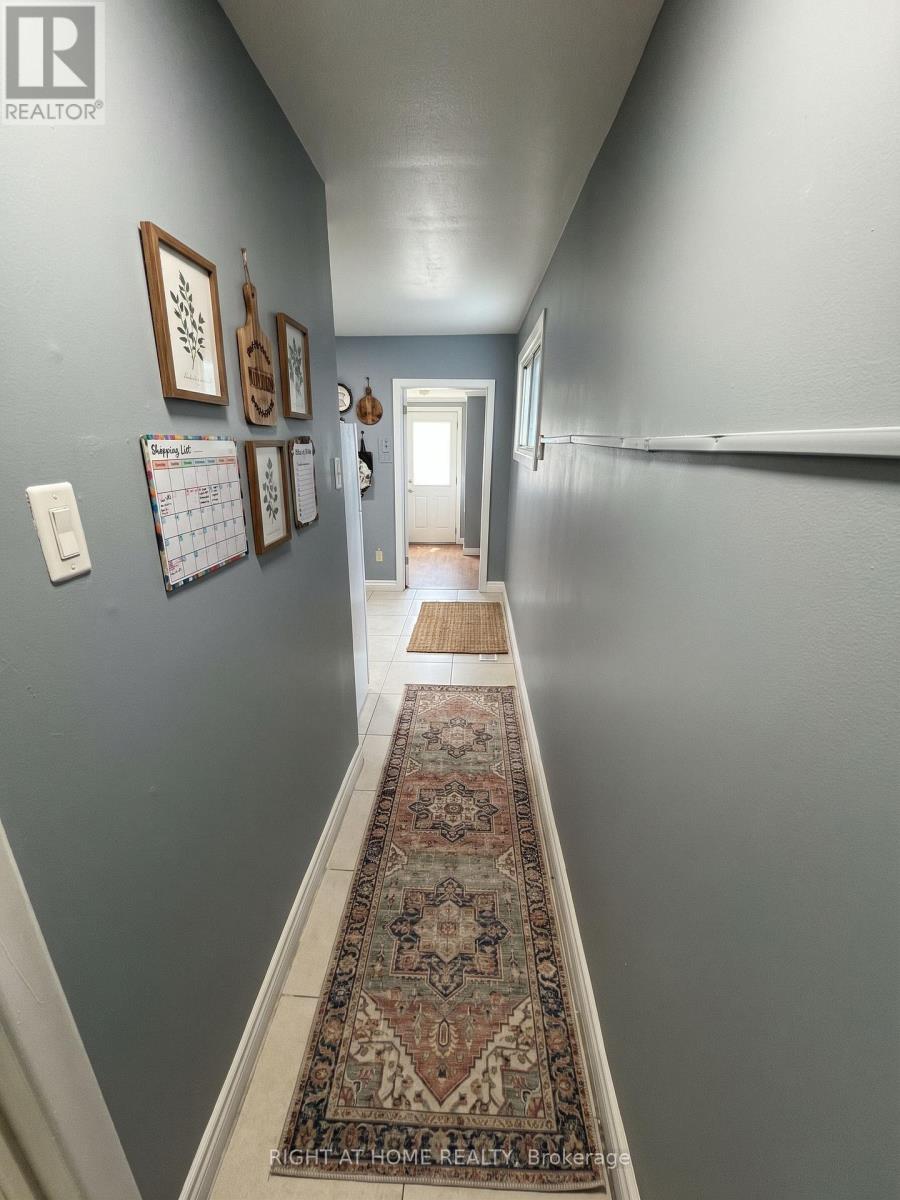 683 Mortimer Avenue — photo 15