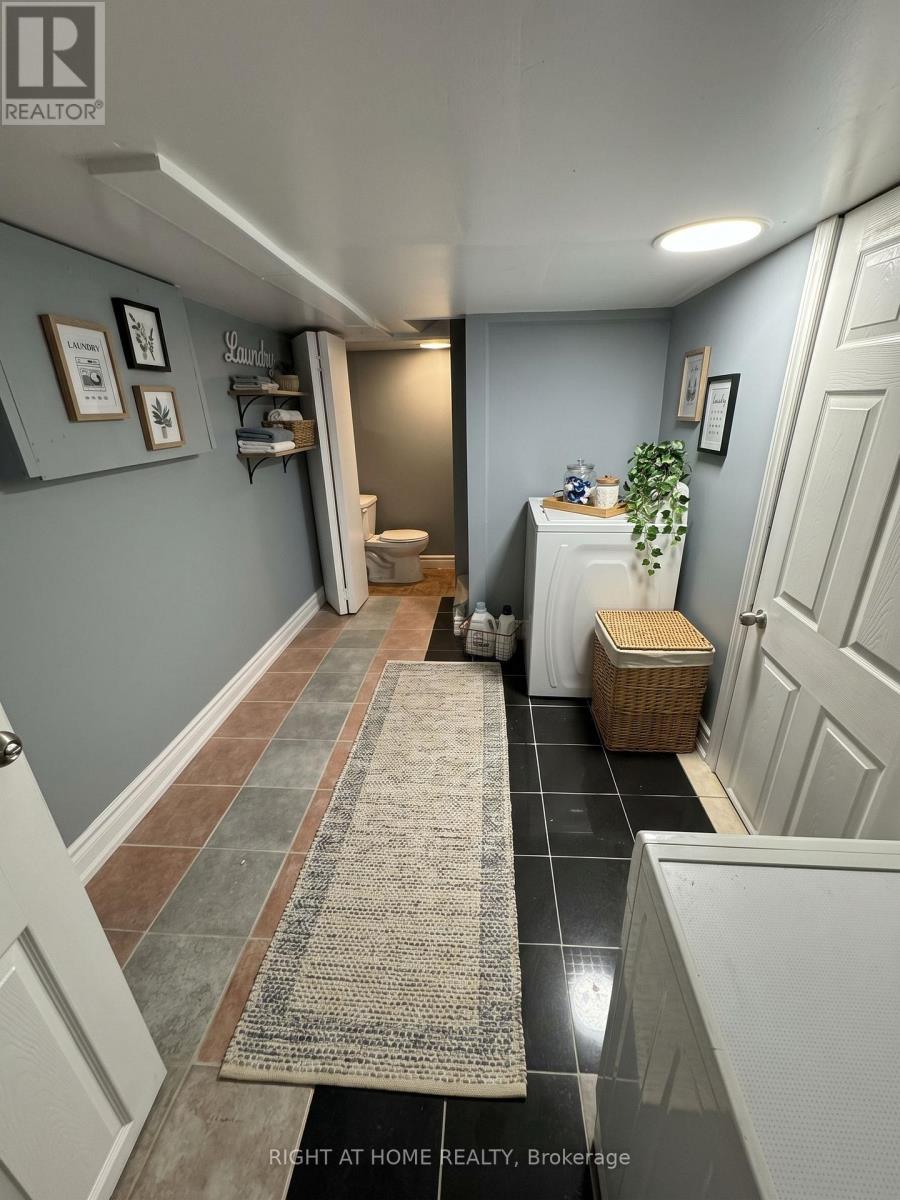 683 MORTIMER AVENUE - 21