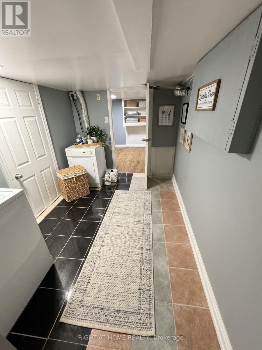 683 Mortimer Avenue — photo 22