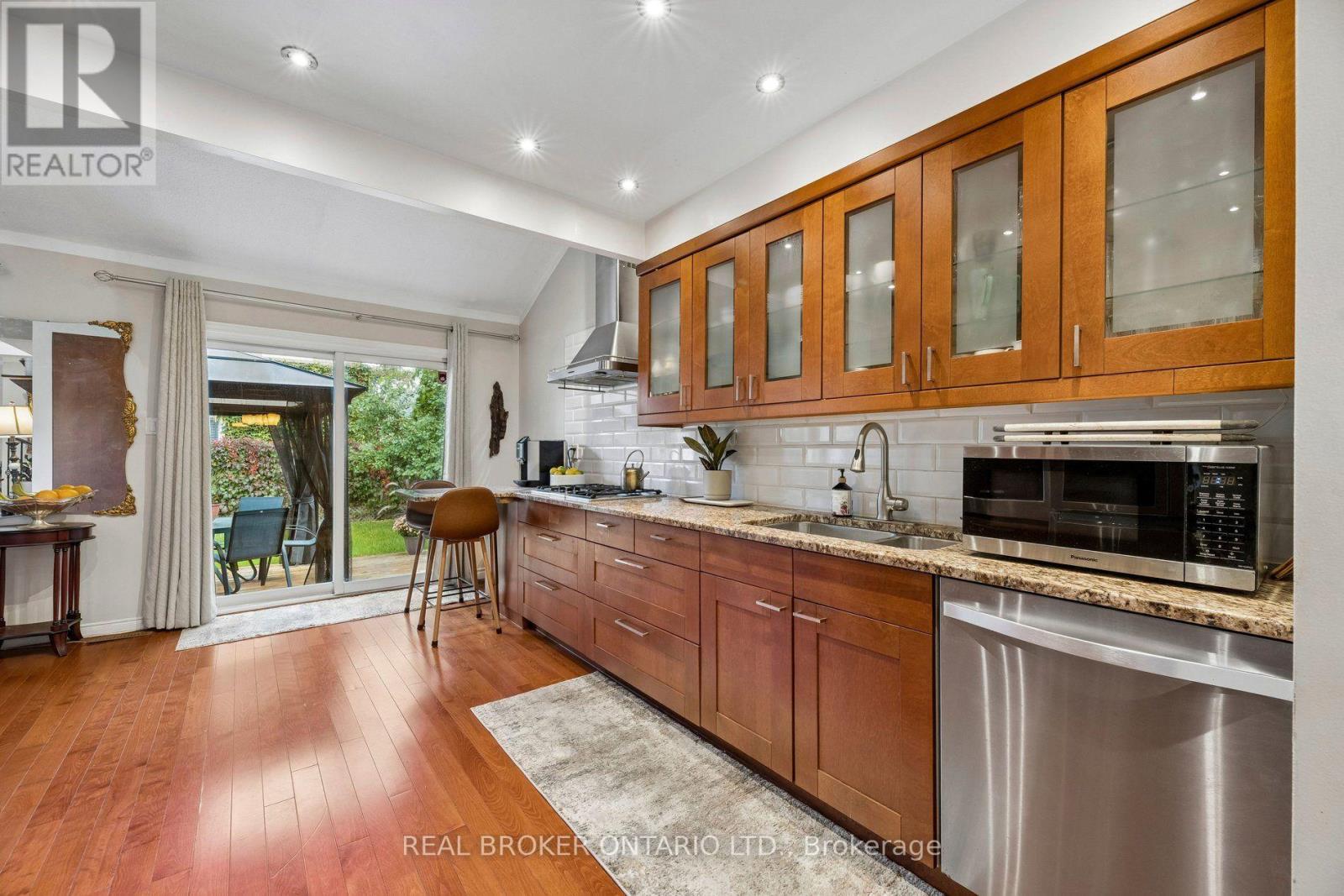 22 Ravenscroft Road, Ajax, ON photo 12