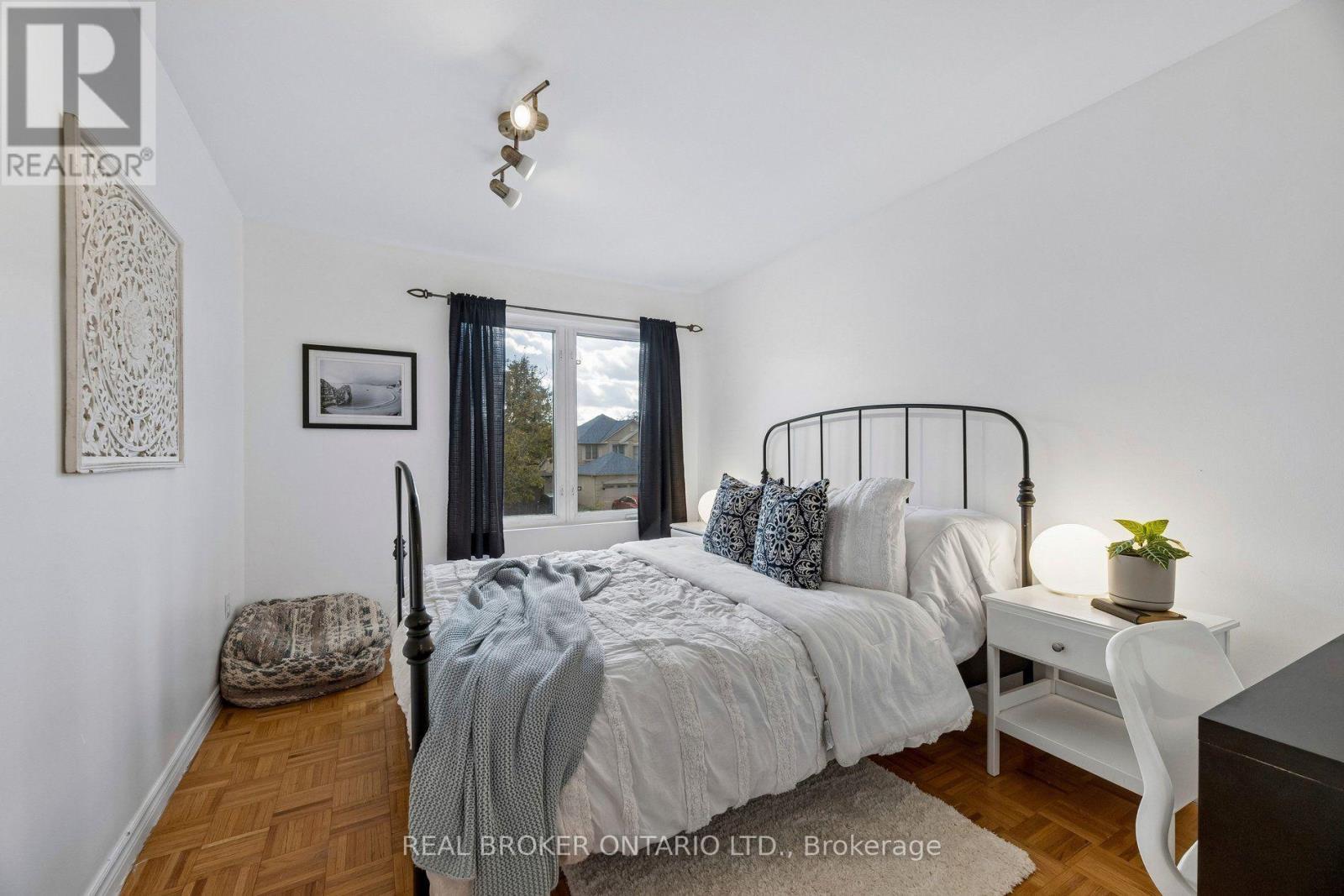 22 RAVENSCROFT ROAD - 29