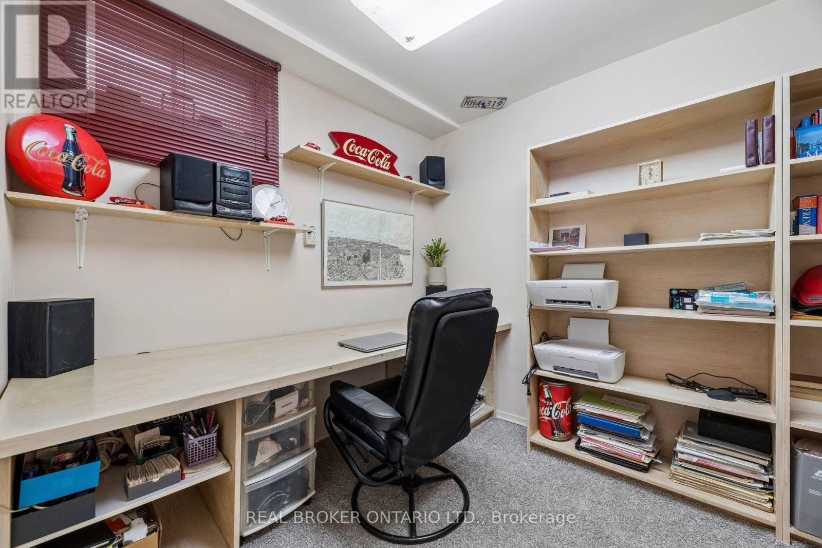 22 RAVENSCROFT ROAD - 39