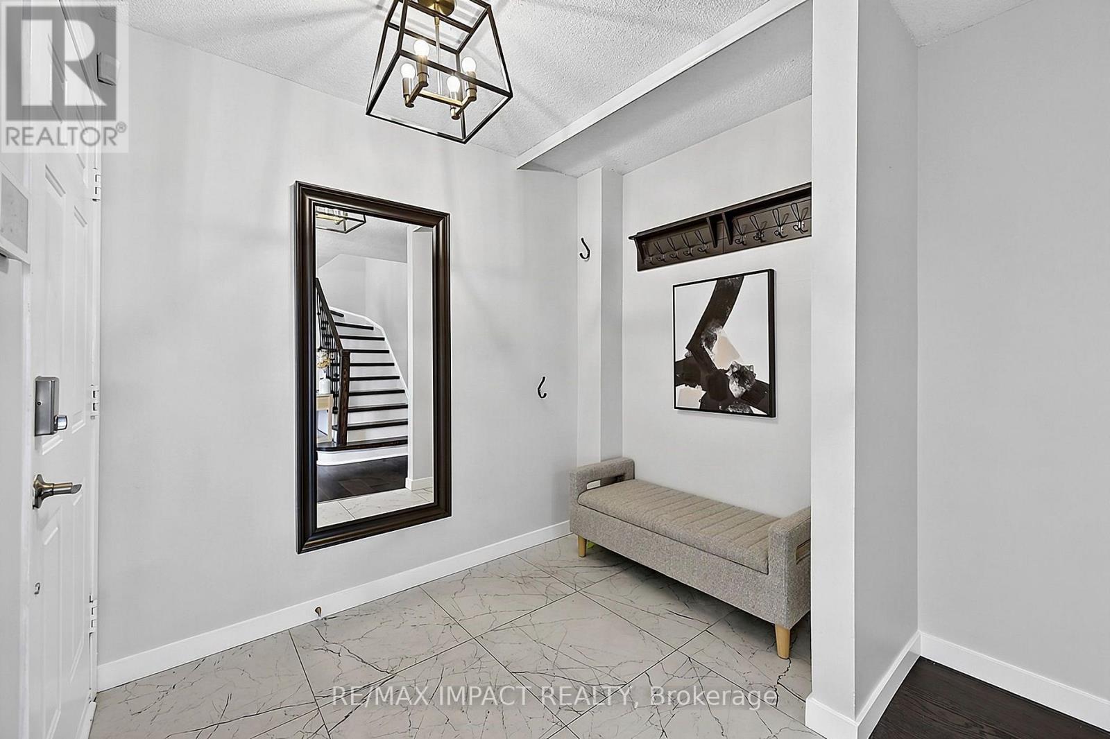 74 YORKVILLE DRIVE - 4