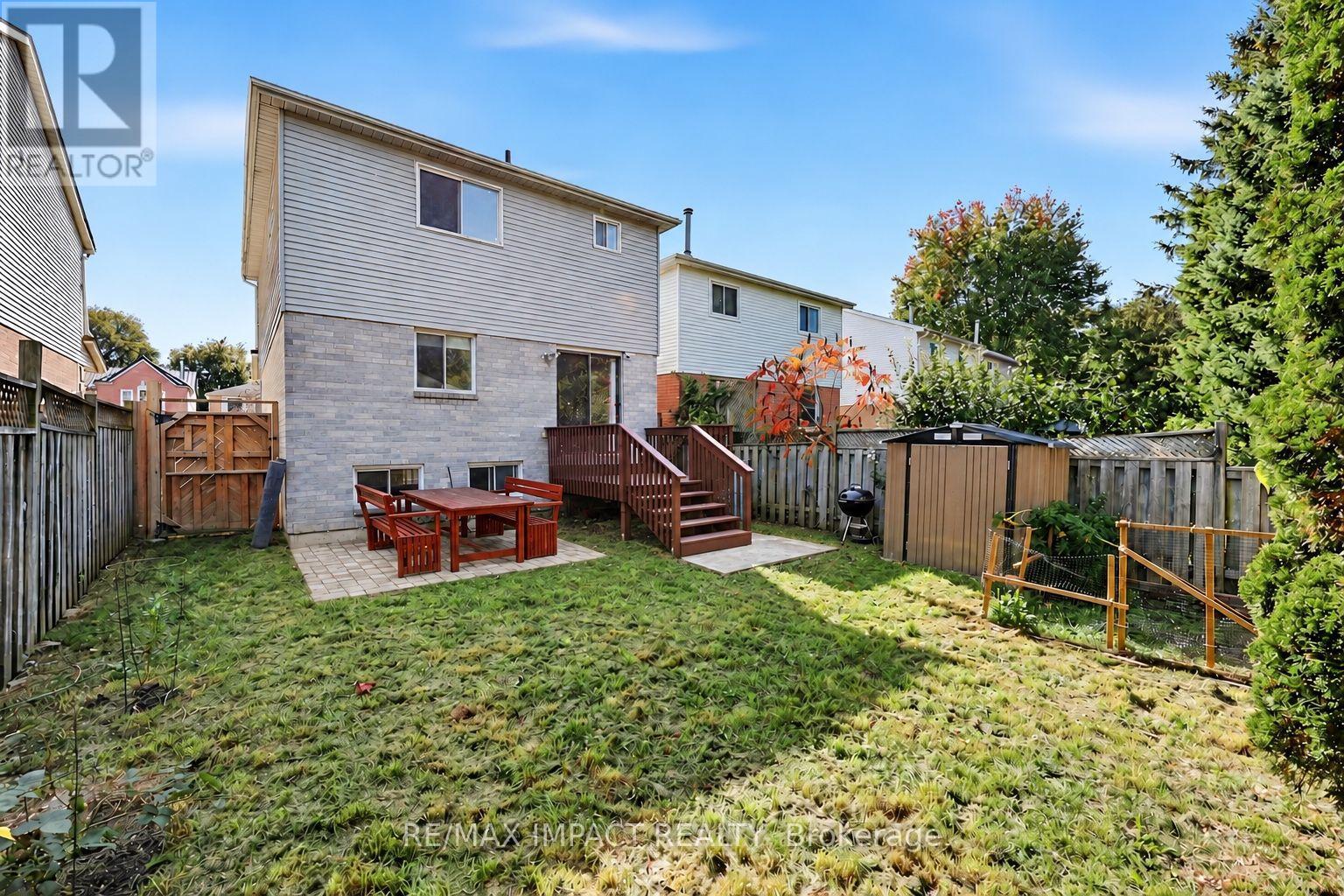 74 YORKVILLE DRIVE - 45