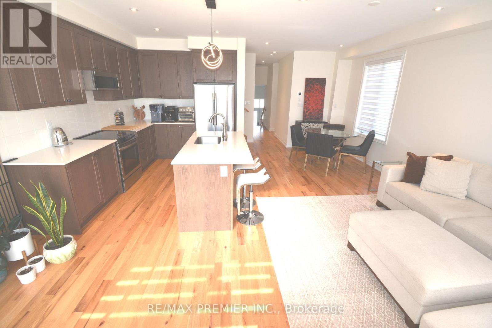 101 Kinloss Street — photo 10