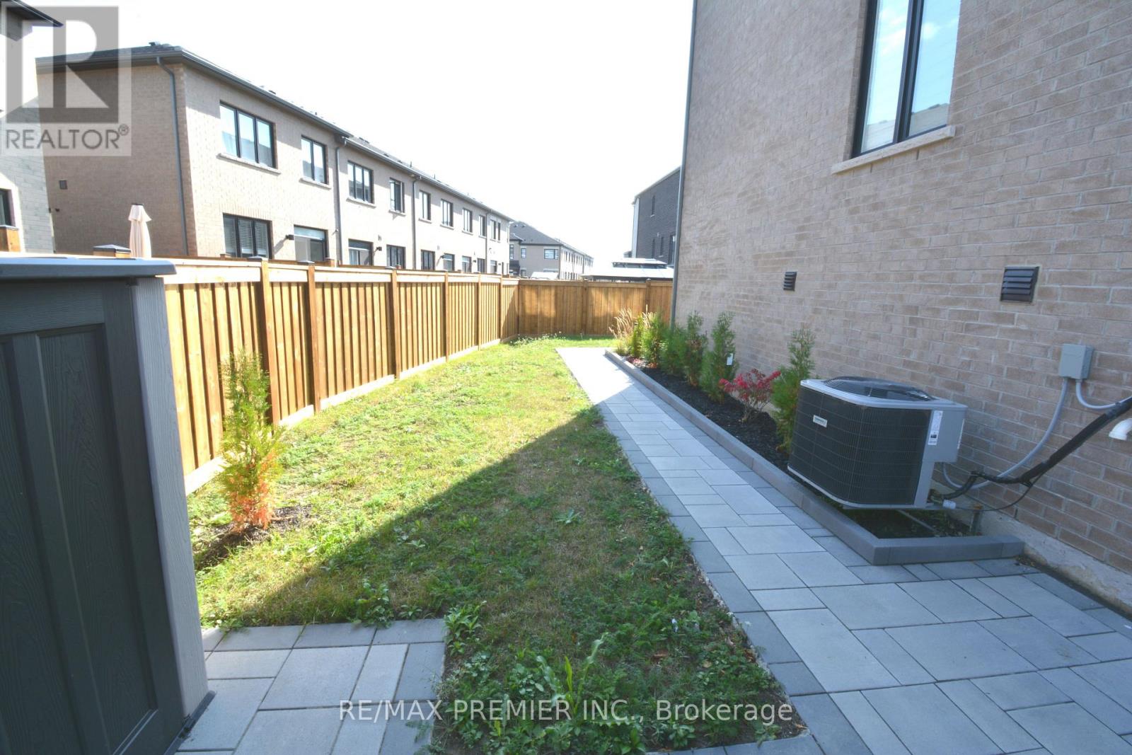 101 Kinloss Street — photo 29