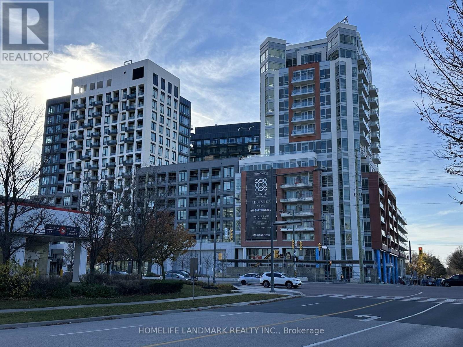 209- 8888 Yonge Street, Richmond Hill, ON photo 1