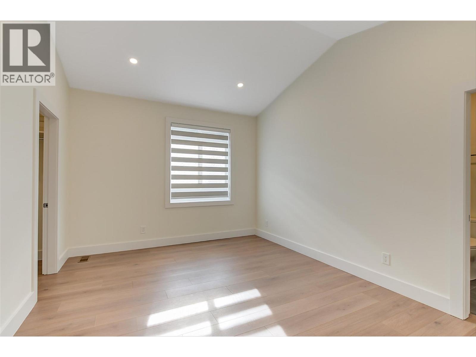 5084 Twinflower Crescent - 55