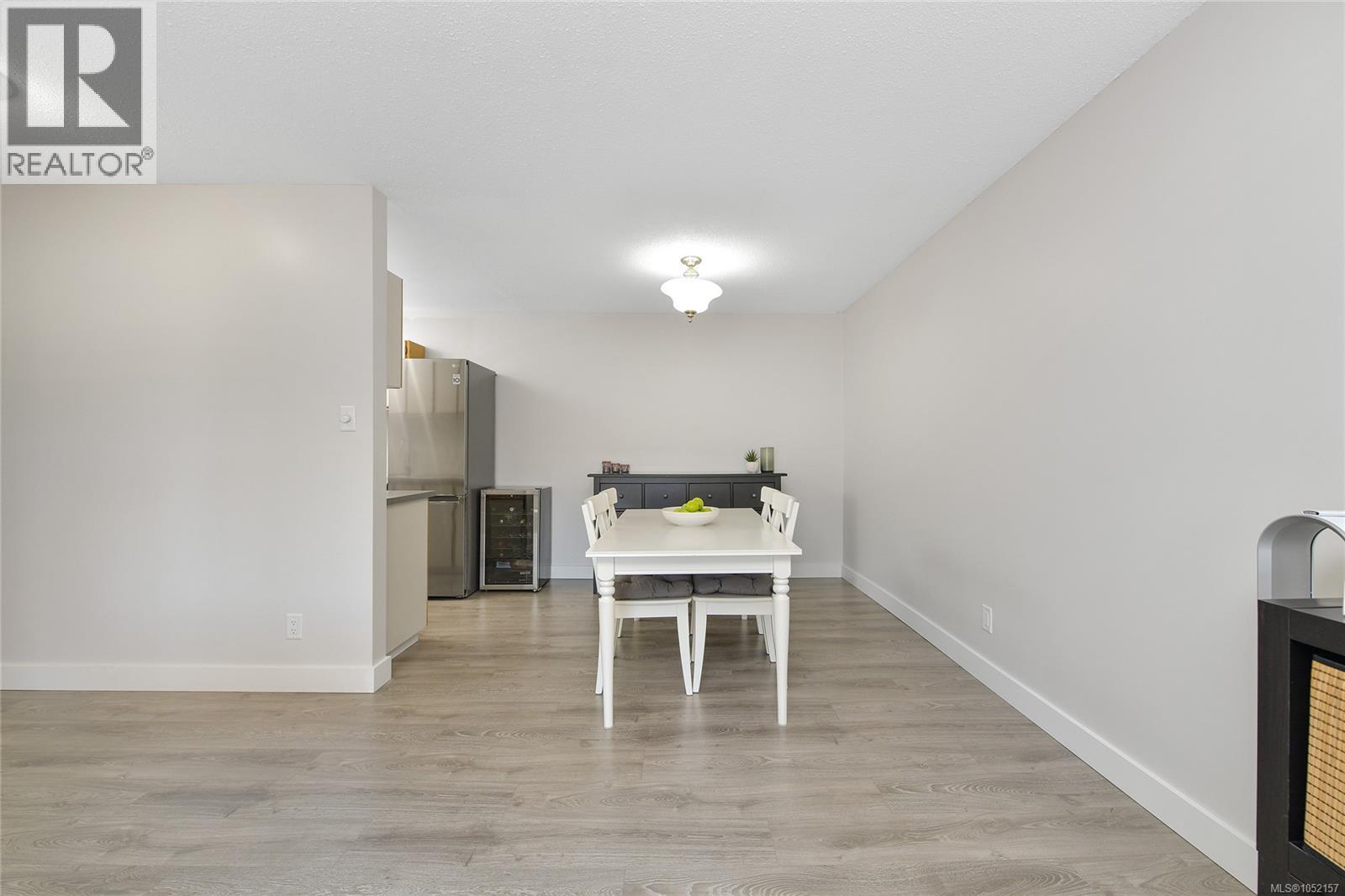 408 1655 Begbie Street, Victoria