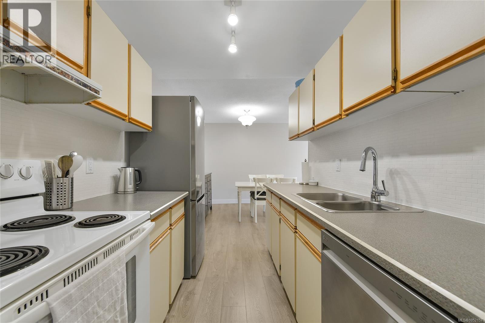 #408 1655 Begbie St - 12