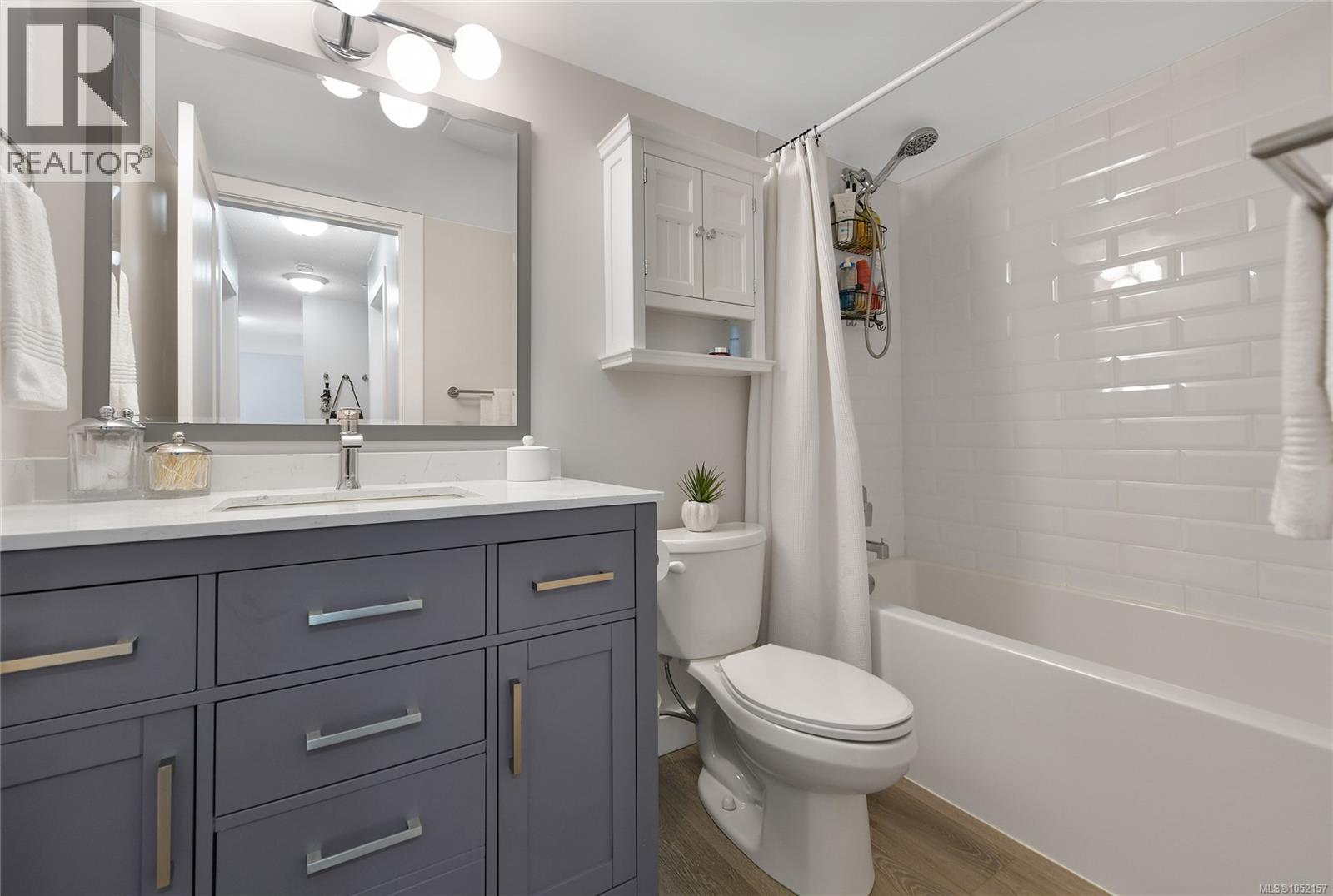 408 1655 Begbie Street, Victoria