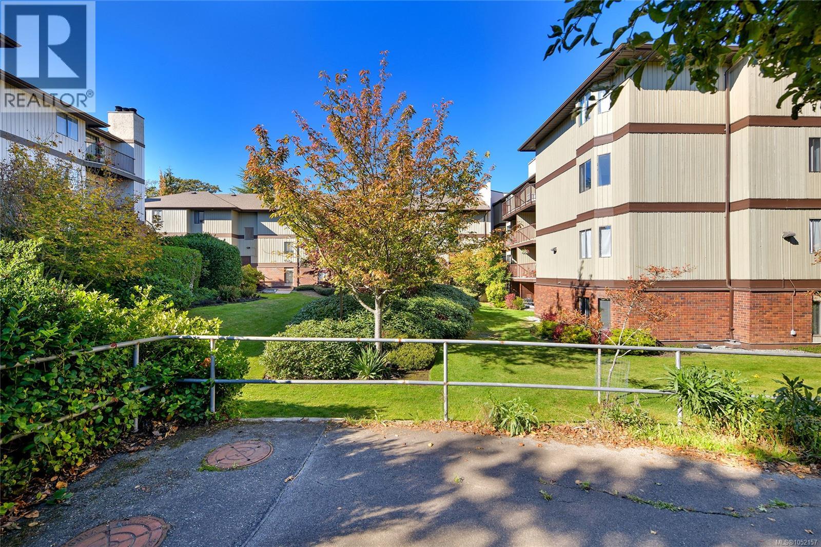#408 1655 Begbie St - 26