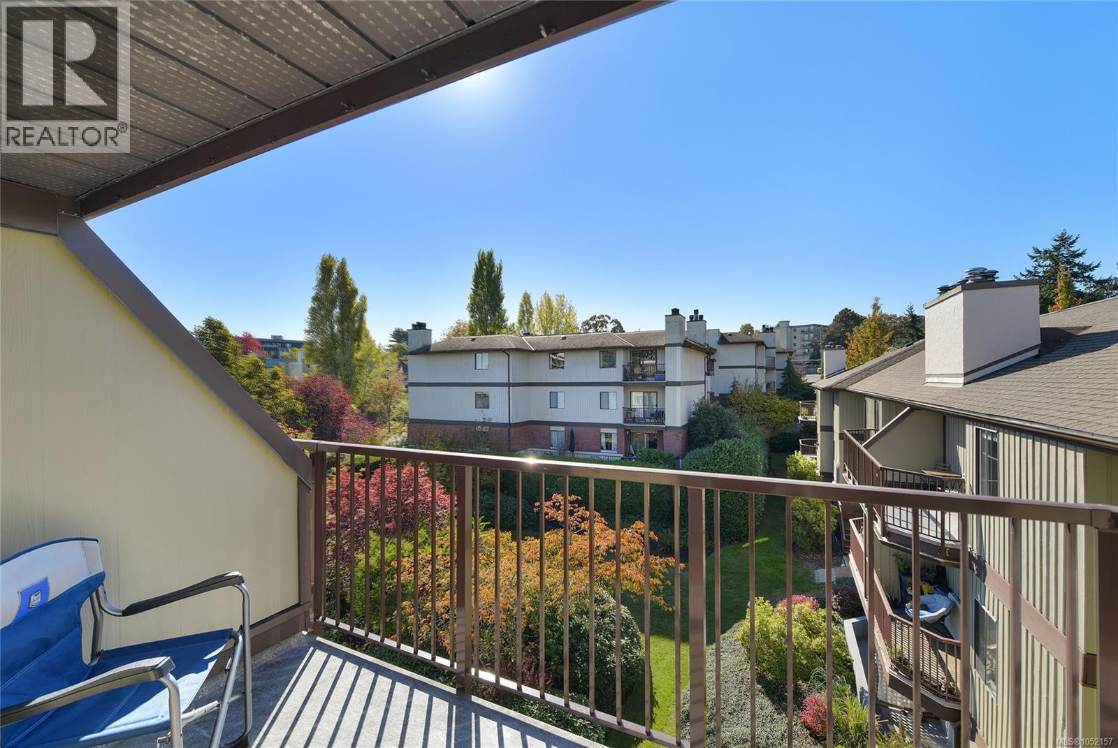 408 1655 Begbie Street, Victoria