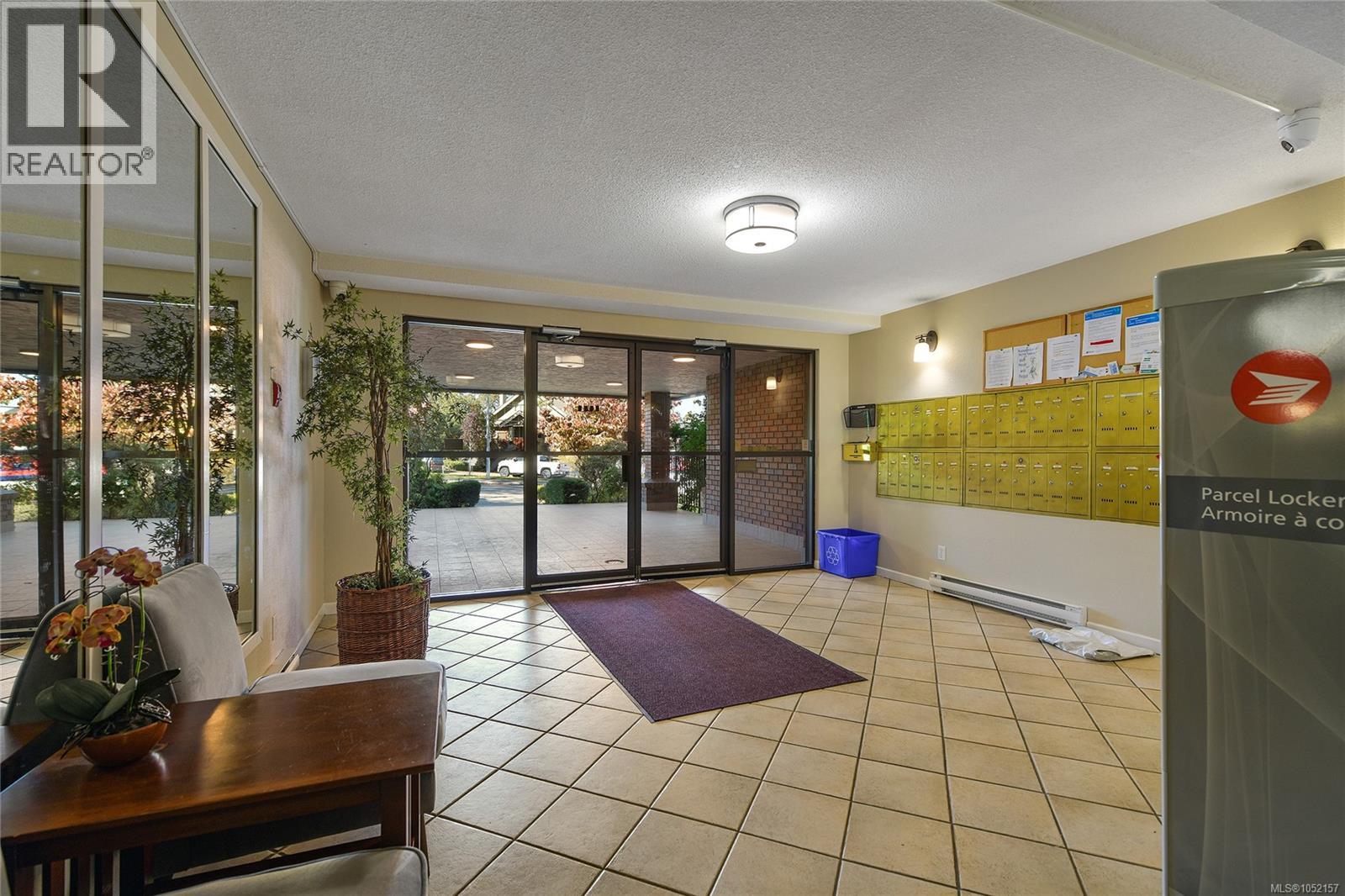 #408 1655 Begbie St - 28