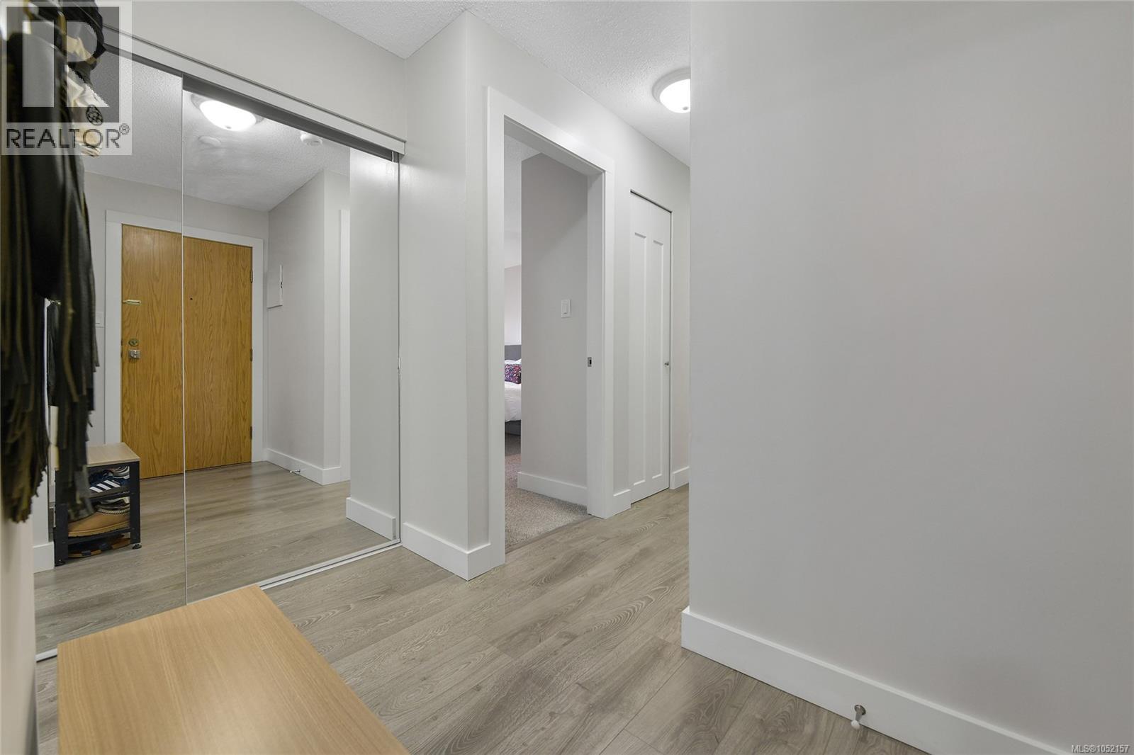 408 1655 Begbie Street, Victoria